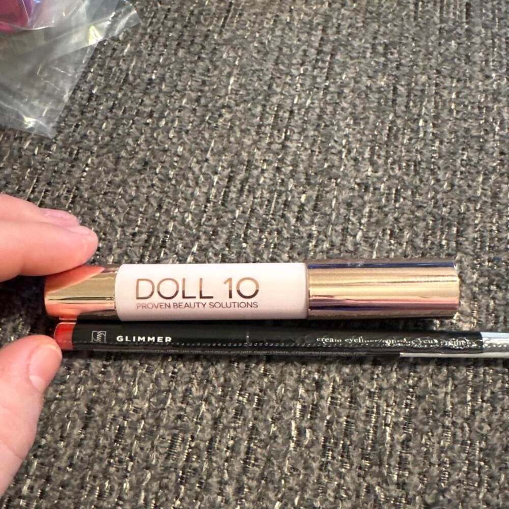 Doll Beauty Black and Pink Makeup